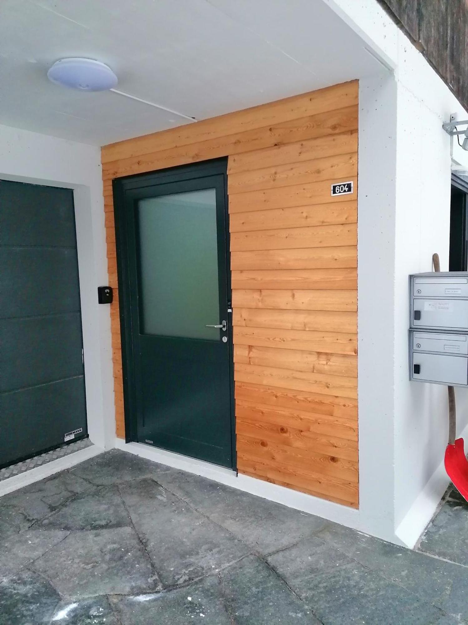 Gemütliche FeWo mit Sauna inmitten der Berge Apartamento Meiringen Exterior foto